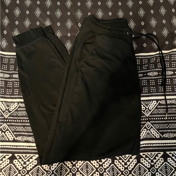 American Eagle Joggers - Picture 1 of 2